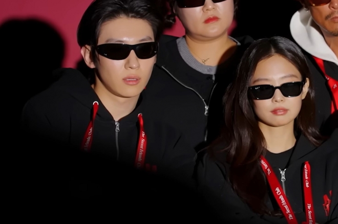 thumbnail - 운전대 잡은 제니 옆자리에 덱스가… 2월 방영 앞둔 ‘초대박 예능’