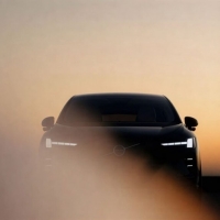 thumbnail - 테슬라 독주 드디어 끝났다… 10분 충전에 644km 달리는 ‘이 SUV’