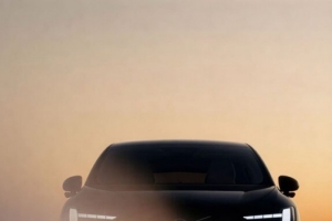 기사로 이동 - 테슬라 독주 드디어 끝났다… 10분 충전에 644km 달리는 ‘이 SUV’