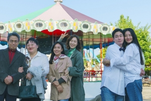 기사로 이동 - 극장선 외면당했는데… 봉준호 감독이 세 번 본 ‘그 영화’, 지금 난리