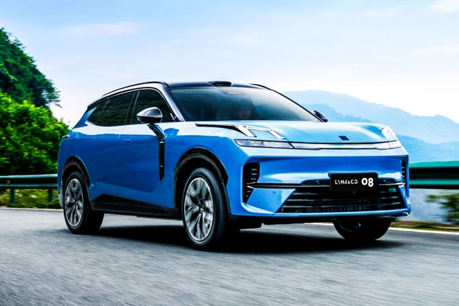 thumbnail - “전기차 충전은 불안하고”… 기름 없이 293km 달리는 ‘하이브리드 SUV’ 등장