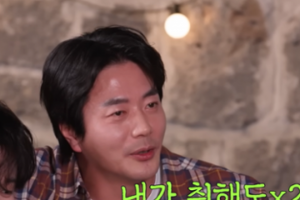 기사로 이동 - 작품 사랑해서 벌컥벌컥 마셨다… 만취 방송 후 ‘이 배우’가 전한 사과