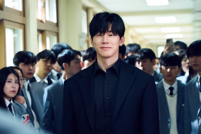 thumbnail - 팬들까지 뜯어말렸는데… 교권 붕괴 다룬 ‘역대급 문제작’ 나온다