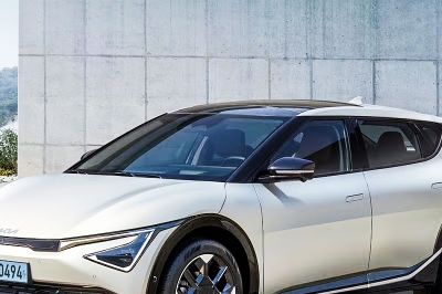 thumbnail - “기아 줄줄이 가격인하”… 보조금 받으면 3천만원대 ‘전기 SUV’