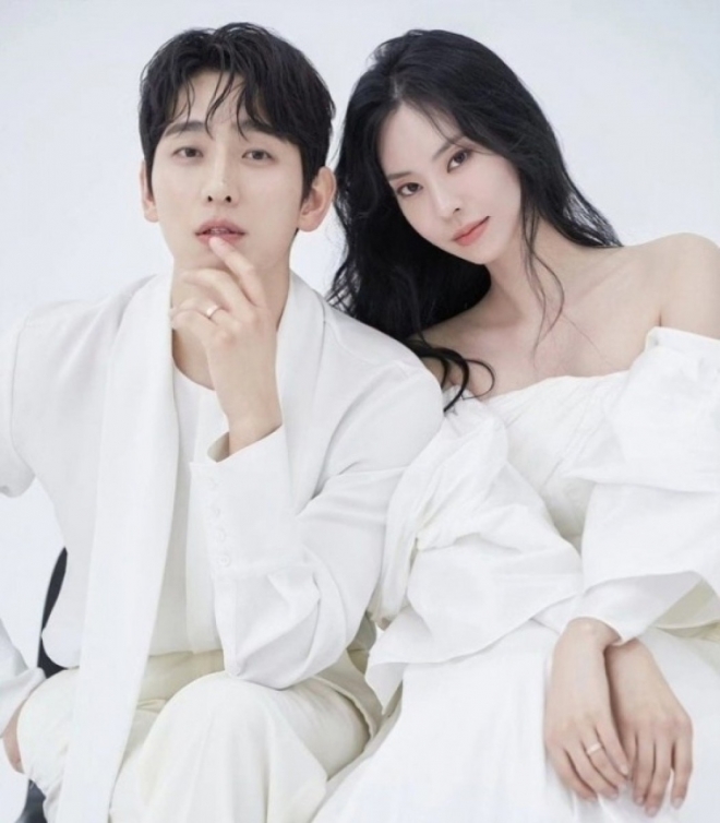 thumbnail - 6살 연하 모델 아내와 결혼하더니… 윤박, 2년 만에 전한 ‘반가운 소식’