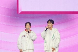 기사로 이동 - “먼저 연락했다면 좋았을 텐데”… 20년 만에 드러난 ‘전설의 아이돌’ 속사정