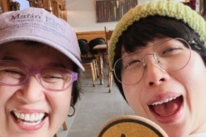 기사로 이동 - 항암치료로 머리까지 빠졌는데… 18홀 완주한 그녀의 반가운 소식