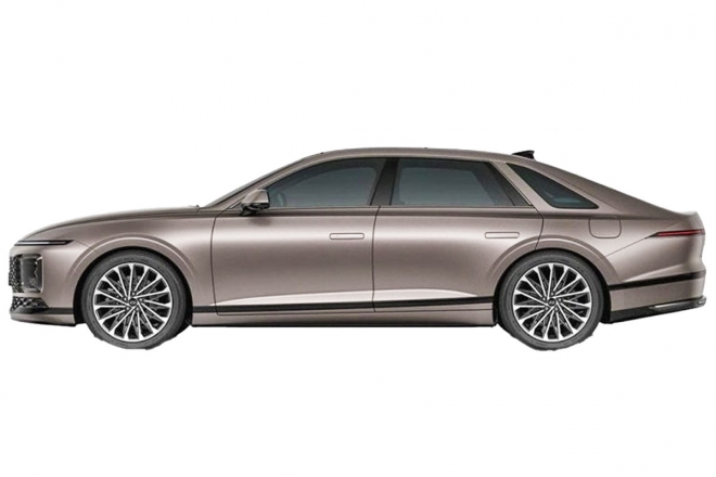 thumbnail - 단종설 비웃듯 역대급 변신… 8년 만에 돌아오는 ‘국민 중형차’