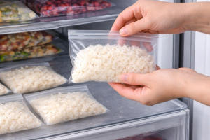 기사로 이동 - “갓지은 밥 바로 냉동실에 넣는다고? 당장 멈추세요”… ‘만성염증’의 주범