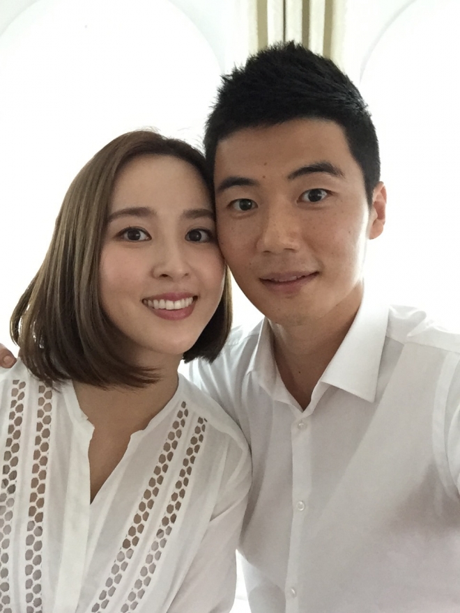 thumbnail - “20대는 확실히 다르네”… 기성용이 공개한 ‘여배우 아내’ 10년 전 모습