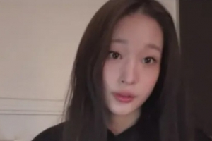 기사로 이동 - 교수님 메일이 파묻혔어요… 美 명문대 복학한 ‘재벌 3세’ 아이돌의 호소