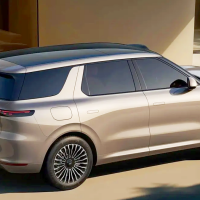 thumbnail - 기름값 걱정은 이제 그만… 한번 주유로 1500km 달리는 대형 SUV 등장