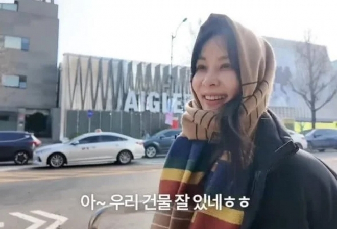 thumbnail - “우리 효자 안녕”… 174억 벌어준 건물 자랑했다가 ‘빛삭’한 여배우