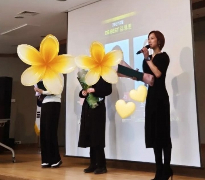 thumbnail - 아들 손잡고 출근하더니… 1년 만에 ‘보험왕’ 된 걸그룹 멤버