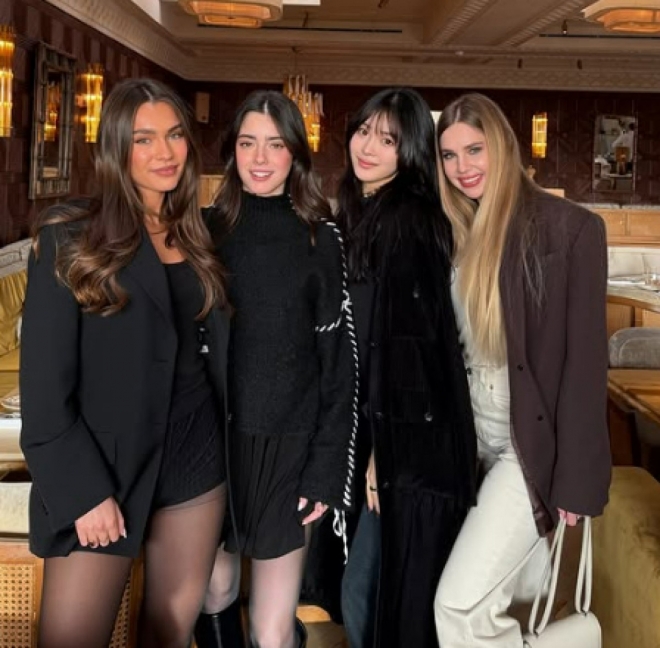 thumbnail - 결국 공식 인정했나… PSG 여친 모임에 나타난 ‘재벌가 그녀’