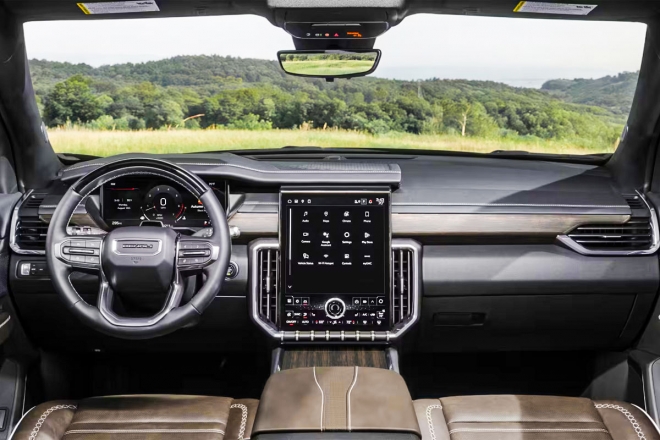 thumbnail - “팰리세이드 계약 망설여지네”… 8천만원대 7인승 ‘프리미엄 SUV’의 등장