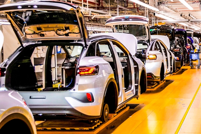 thumbnail - 오너들 어쩌나… 폭스바겐 전기차, 이름 바꾸고 ‘대수술’ 들어간 진짜 이유