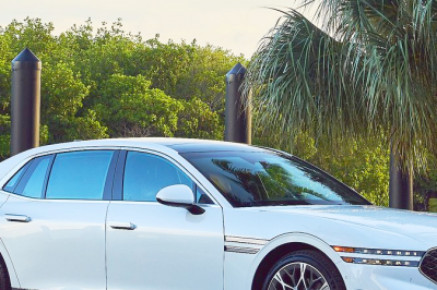 thumbnail - “비서실도 뜯어말렸다는데”… 22조 자산 이재용 회장이 ‘이 국산차’ 고집하는 이유