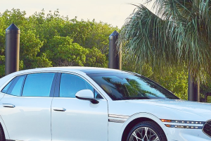 기사로 이동 - “비서실도 뜯어말렸다는데”… 22조 자산 이재용 회장이 ‘이 국산차’ 고집하는 이유