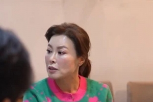 기사로 이동 - 노래만 부르라더니 갑자기 몸을… 전액 장학금 받은 ‘이 배우’의 과거