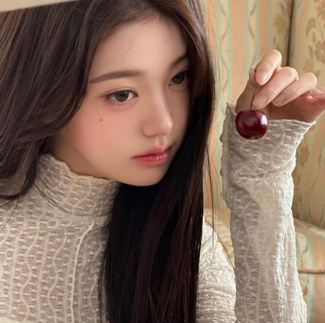 thumbnail - 혼자 화장품 사업하는 줄 알았네… 장원영 ‘상표권 등록’ 진짜 이유