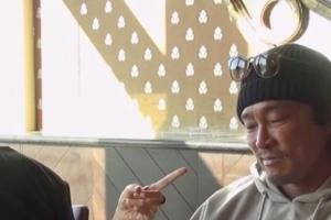 기사로 이동 - “나도 여사친 많으니까”… 야노시호 남사친 허락한 ‘사랑꾼 남편’의 진짜 속내