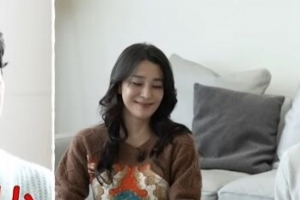 기사로 이동 - “마님 모시고 삽니다”… 톱스타 아내 덕에 돈 걱정 없다는 ‘이 남자’