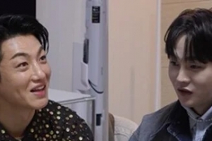 기사로 이동 - “아버지 암 투병에 집까지 날려”… 박서진 눈물 쏟게 한 ‘라이벌’의 충격 고백