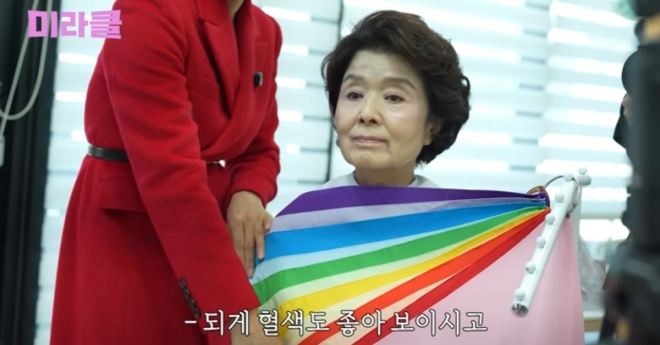 thumbnail - “송혜교보다 더 예뻐”… 75세 여배우의 나이 잊은 충격 미모