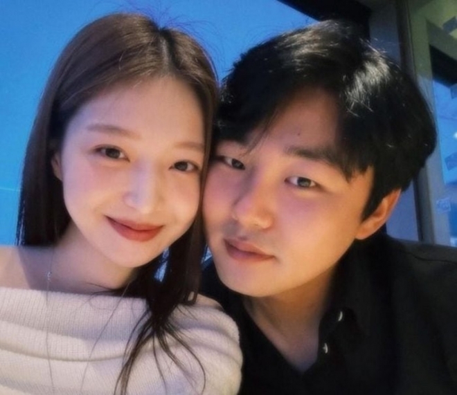 thumbnail - “만삭 때까지 일했는데…” 가정폭력·외도 의혹 터진 ‘유명 야구선수’의 민낯