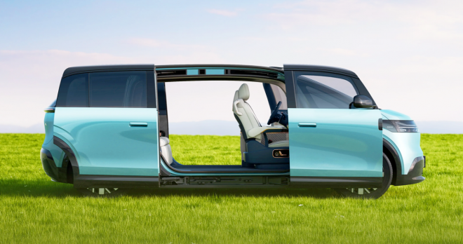 thumbnail - 옆구리가 활짝 열리네… 카니발 독주 막으러 온 ‘이 전기차’의 정체