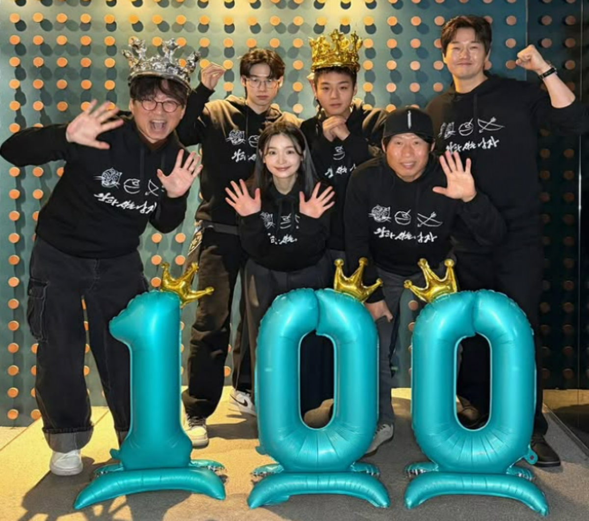 thumbnail - 관객들 오열하게 만들었다… 5일 만에 100만 뚫은 ‘이 한국 영화’ 정체