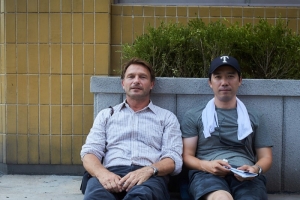 기사로 이동 - 역대급 캐스팅 터졌다... ‘천만 감독’이 9년 만에 내놓은 바로 ‘이 영화’