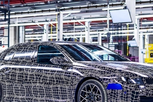 기사로 이동 - “테슬라 괜히 샀다”… 오너들 잠 못 이루게 할 BMW ‘괴물 전기차’ 정체