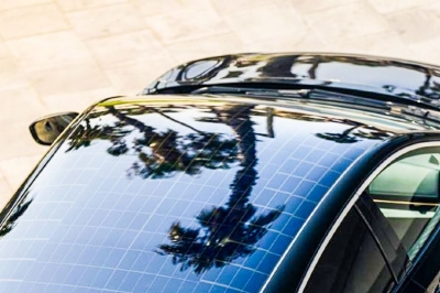 thumbnail - 뜨거운 여름 햇살이 반갑네… 주차만 해도 저절로 충전되는 신기술