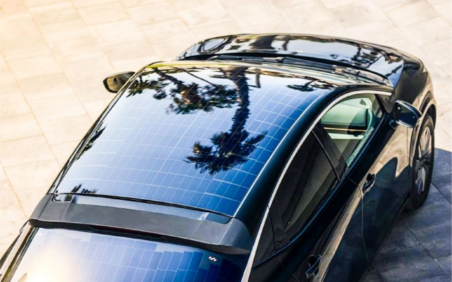 thumbnail - 뜨거운 여름 햇살이 반갑네… 주차만 해도 저절로 충전되는 신기술