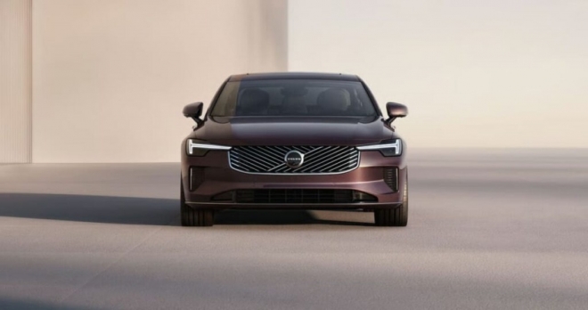 thumbnail - 벤츠 오너도 돌아봤다… 여름에 더 시원하다는 ‘이 스웨덴 세단’