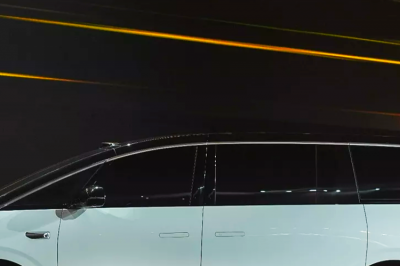 thumbnail - 카니발 계약 잠시만요… 항공기 일등석 수준의 무중력 시트 장착한 ‘역대급 미니밴’