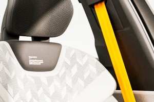 기사로 이동 - 도로 위 흔한 전기차 질렸다면… 하반기 쏟아질 ‘스웨덴산 명품’