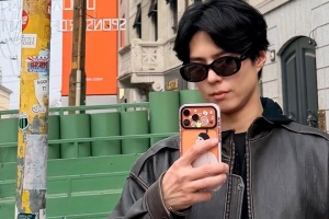 기사로 이동 - 겨울 추위도 사르르… 밀라노 홀린 박보검의 ‘넘사벽 비주얼’