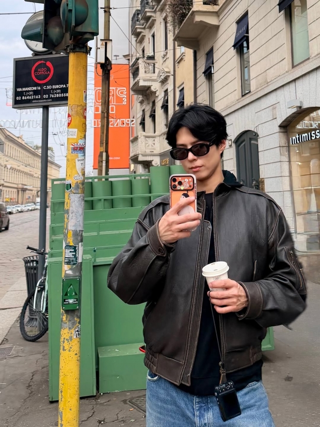 thumbnail - 겨울 추위도 사르르… 밀라노 홀린 박보검의 ‘넘사벽 비주얼’