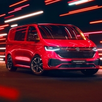 thumbnail - 봄바람 부니 마음 설레네… 75대 한정판 폭스바겐 미니밴 등장