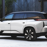 thumbnail - 카니발·펠리세이드 고민이라면… 한번 충전 515km 가는 토요타 전기 SUV