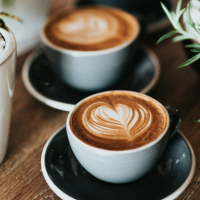 thumbnail - “커피 좋아하신다구요?”...매일 ‘이 시간’에 마시면, 치매 위험 낮춘다