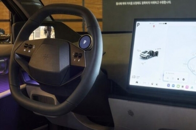 thumbnail - 이러다 제네시스 안 팔릴라… 아반떼에 탑재된 17인치 화면