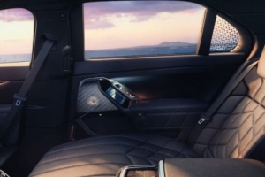 기사로 이동 - 제네시스 계약하려다 돌아섰다… 아반떼 한 대 값 빼주는 BMW 전기차