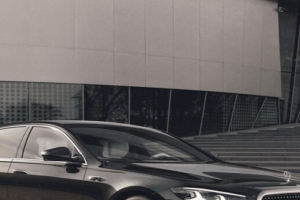 기사로 이동 - 정상 탈환은 시간문제… 절반을 뜯어고친 벤츠 S클래스