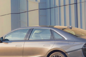 기사로 이동 - 요즘 차는 너무 둥글어서… 각진 매력으로 돌아온 신형 쏘나타