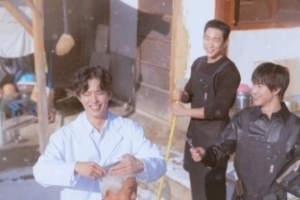 기사로 이동 - 자극적인 건 이제 그만… 박보검표 힐링 예능, 시청률 1위 질주