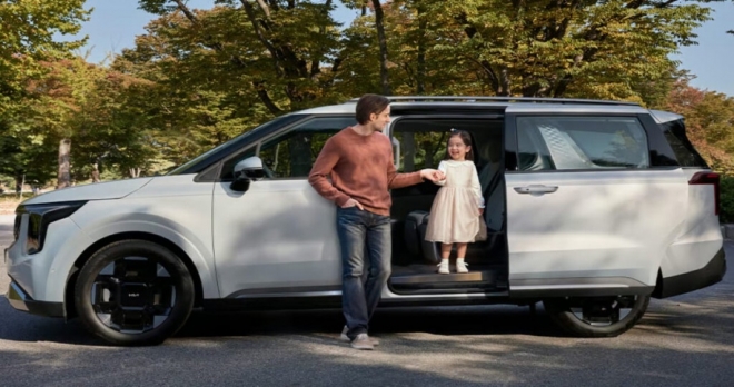 thumbnail - 세단 고민은 잠시 접어두세요… 2월 한정, 3천만 원대 카니발 등장